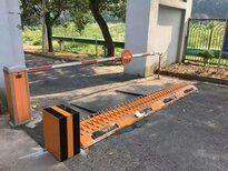 免埋式鋼刀破胎器,新疆公安檢查站破胎器,山西監(jiān)獄路障,廣東監(jiān)獄AB門(mén)路障機(jī)