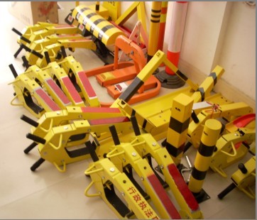 車(chē)輪鎖、車(chē)位鎖、破胎器、減速帶、凸面鏡,工廠,廠商-南寧市茂博科技